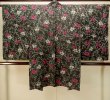 画像2: P0312A 女性用 羽織   シルク（正絹） 黒,  椿 【中古】【USED】【リサイクル】 ★★★★☆【P0312A】 (2)