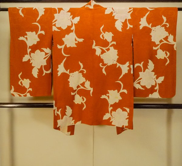画像2: P0312N 女性用 羽織   シルク（正絹） 赤み橙色,  唐花 【中古】【USED】【リサイクル】 ★★☆☆☆【P0312N】 (2)