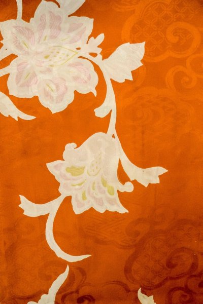 画像3: P0312N 女性用 羽織   シルク（正絹） 赤み橙色,  唐花 【中古】【USED】【リサイクル】 ★★☆☆☆【P0312N】 (3)