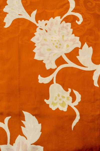 画像4: P0312N 女性用 羽織   シルク（正絹） 赤み橙色,  唐花 【中古】【USED】【リサイクル】 ★★☆☆☆【P0312N】 (4)