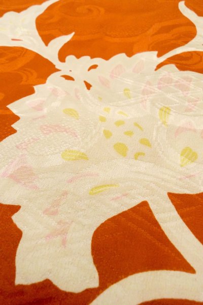画像9: P0312N 女性用 羽織   シルク（正絹） 赤み橙色,  唐花 【中古】【USED】【リサイクル】 ★★☆☆☆【P0312N】 (9)