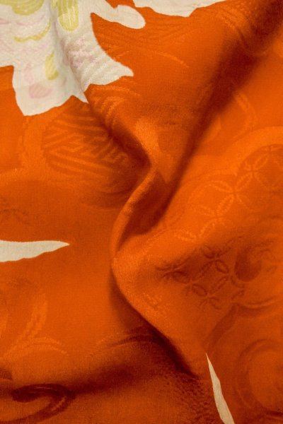 画像11: P0312N 女性用 羽織   シルク（正絹） 赤み橙色,  唐花 【中古】【USED】【リサイクル】 ★★☆☆☆【P0312N】 (11)