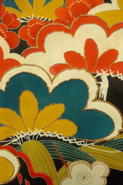 画像12: P0312O 女性用 振袖   シルク（正絹） 黒,  梅 【中古】【USED】【リサイクル】 ★★☆☆☆【P0312O】 (12)