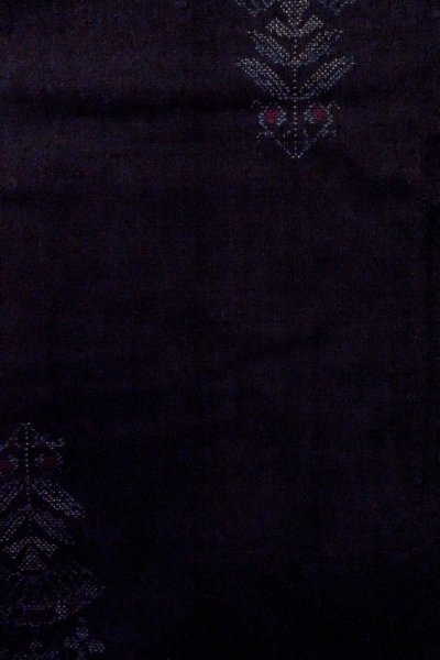 画像4: P0408G 女性用 紬   シルク（正絹） 黒,  抽象的模様 【中古】【USED】【リサイクル】 ★★★☆☆【P0408G】 (4)