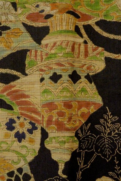 画像6: P0408S 女性用 紬   シルク（正絹） 黒,  桐 【中古】【USED】【リサイクル】 ★★★★☆【P0408S】 (6)