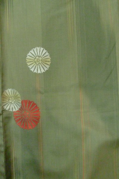 画像4: P0408U 女性用 紬   シルク（正絹） 灰色がかった緑色,  縞 【中古】【USED】【リサイクル】 ★★★☆☆【P0408U】 (4)