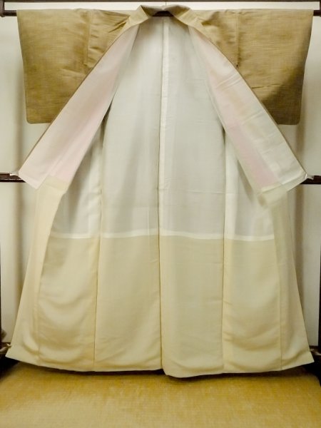 画像2: P0409C 女性用 紬   シルク（正絹） 紫み茶色,  抽象的模様 【中古】【USED】【リサイクル】 ★★★☆☆【P0409C】 (2)