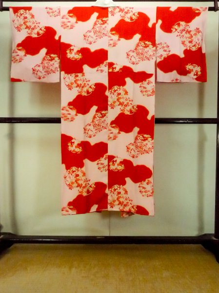 画像2: P0421E 女性用 襦袢   シルク（正絹） 薄い桃色,  桜 【中古】【USED】【リサイクル】 ★★☆☆☆【P0421E】 (2)