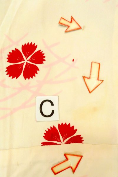 画像16: P0421F 女性用 襦袢   シルク（正絹） 淡い桃色,  芝草 【中古】【USED】【リサイクル】 ★☆☆☆☆【P0421F】 (16)