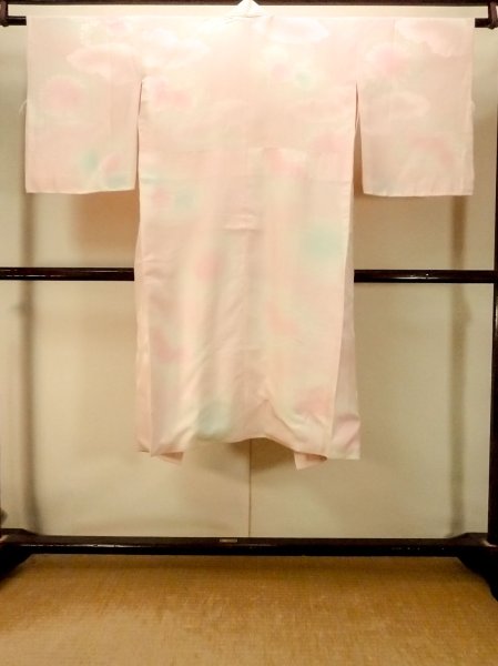 画像2: P0421P 女性用 襦袢   シルク（正絹） 淡い桃色,  ぼかし 【中古】【USED】【リサイクル】 ★★☆☆☆【P0421P】 (2)
