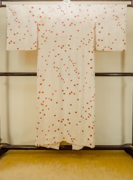 画像2: P0421Z 女性用 襦袢   シルク（正絹） 淡い桃色,  菊 【中古】【USED】【リサイクル】 ★★☆☆☆【P0421Z】 (2)