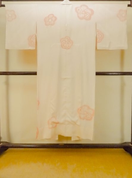 画像2: P0422A 女性用 襦袢   シルク（正絹） 淡い桃色,  梅 【中古】【USED】【リサイクル】 ★★★☆☆【P0422A】 (2)