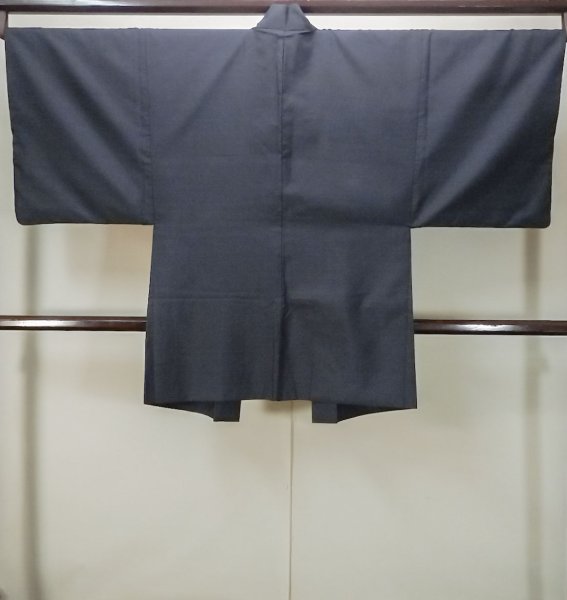 画像2: P0526D 男性用 羽織  大島紬  シルク（正絹） 深い藍,  亀甲 【中古】【USED】【リサイクル】 ★★★☆☆【P0526D】 (2)