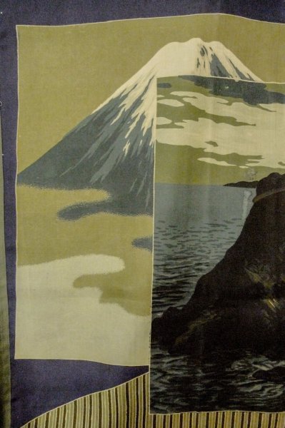画像12: P0526E 男性用 羽織   シルク（正絹） 黒,  山 【中古】【USED】【リサイクル】 ★★★☆☆【P0526E】 (12)