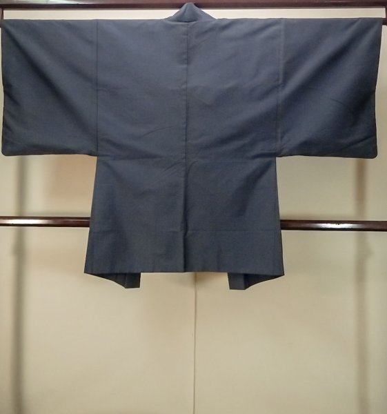 画像2: P0526O 男性用 羽織  大島紬  シルク（正絹） 深い青,  富士 【中古】【USED】【リサイクル】 ★★★☆☆【P0526O】 (2)
