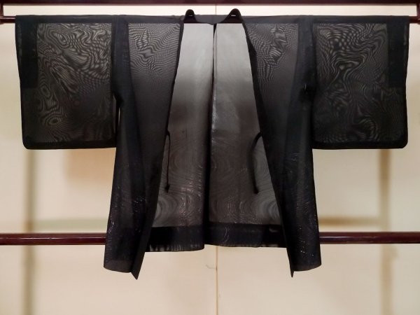 画像1: P0602K 女性用 羽織   シルク（正絹） 黒,  流水 【中古】【USED】【リサイクル】 ★★★★☆【P0602K】 (1)