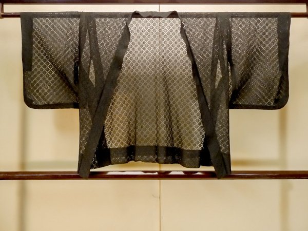 画像1: P0602Q 女性用 羽織   綿 黒,  花 【中古】【USED】【リサイクル】 ★☆☆☆☆【P0602Q】 (1)