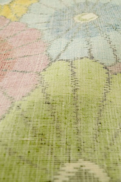画像9: P0616I 女性用 紬   シルク（正絹） 淡いマルチカラー,  菊 【中古】【USED】【リサイクル】 ★★☆☆☆【P0616I】 (9)