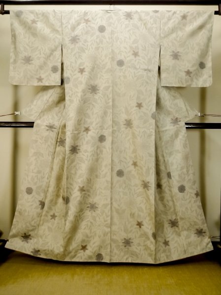 画像1: P0616L 女性用 紬  十日町紬  シルク（正絹） 薄いベージュ,  花 【中古】【USED】【リサイクル】 ★★★★☆【P0616L】 (1)