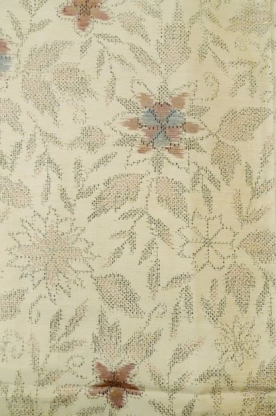 画像4: P0616L 女性用 紬  十日町紬  シルク（正絹） 薄いベージュ,  花 【中古】【USED】【リサイクル】 ★★★★☆【P0616L】 (4)