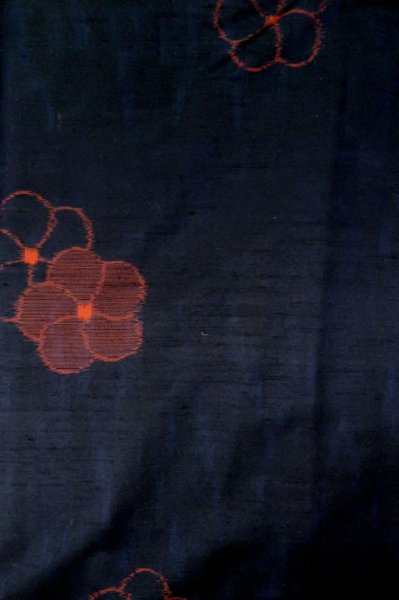 画像3: P0616M 女性用 紬   シルク（正絹） 深い藍,  梅 【中古】【USED】【リサイクル】 ★★★☆☆【P0616M】 (3)
