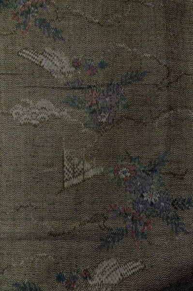 画像4: P0616N 女性用 紬  十日町紬  シルク（正絹） 深い灰色,  花 【中古】【USED】【リサイクル】 ★★★★☆【P0616N】 (4)