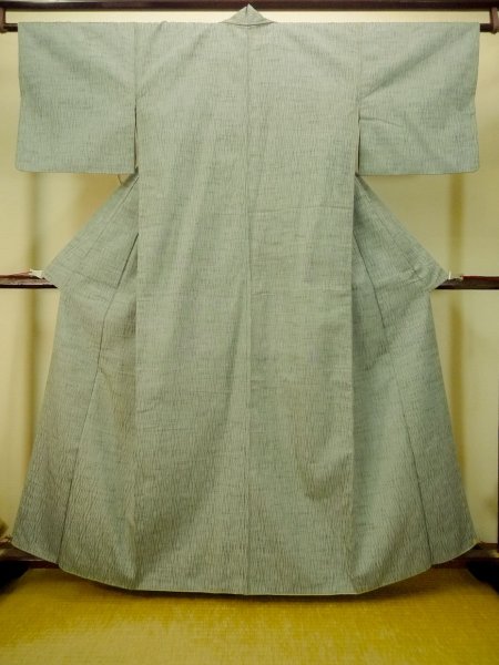 画像1: P0616T 女性用 紬   シルク（正絹） 淡い青緑色,  立涌 【中古】【USED】【リサイクル】 ★★☆☆☆【P0616T】 (1)