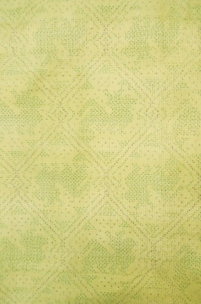 画像4: P0616U 女性用 紬   シルク（正絹） 黄緑色,  抽象的模様 【中古】【USED】【リサイクル】 ★★☆☆☆【P0616U】 (4)