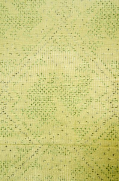 画像5: P0616U 女性用 紬   シルク（正絹） 黄緑色,  抽象的模様 【中古】【USED】【リサイクル】 ★★☆☆☆【P0616U】 (5)