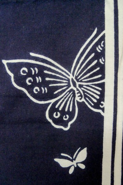 画像5: P0616Z 女性用 浴衣（日本製）   綿 藍,  蝶々 【中古】【USED】【リサイクル】 ★★★☆☆【P0616Z】 (5)