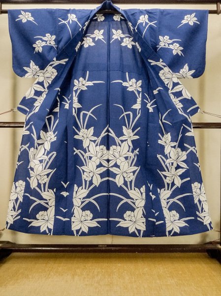 画像2: P0617D 女性用 浴衣（日本製）   綿 藍,  花 【中古】【USED】【リサイクル】 ★★★★☆【P0617D】 (2)