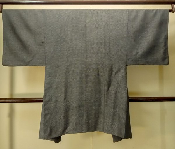 画像2: P0708I 男性用 羽織   シルク（正絹） 青み灰色,  抽象的模様 【中古】【USED】【リサイクル】 ★☆☆☆☆【P0708I】 (2)