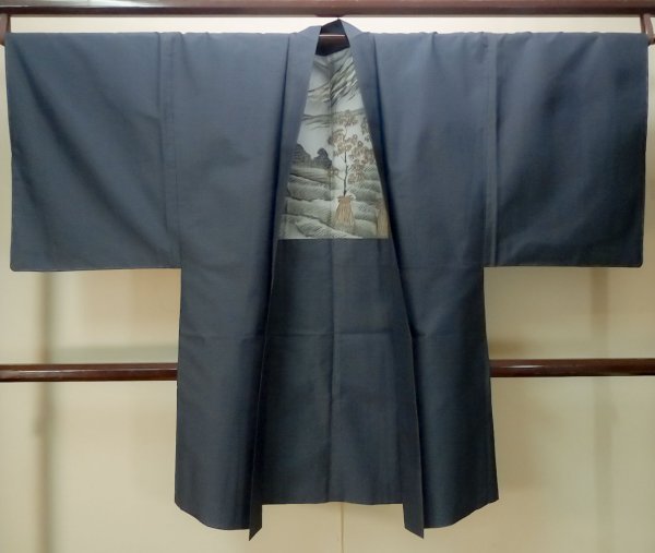 画像1: P0708O 男性用 羽織  大島紬  シルク（正絹） 深い藍,  幾何学模様 【中古】【USED】【リサイクル】 ★★★☆☆【P0708O】 (1)