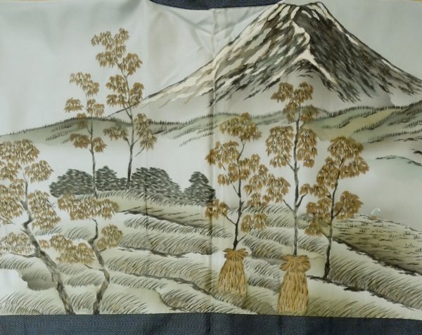 画像4: P0708O 男性用 羽織  大島紬  シルク（正絹） 深い藍,  幾何学模様 【中古】【USED】【リサイクル】 ★★★☆☆【P0708O】 (4)