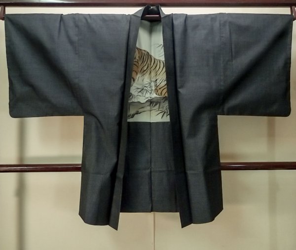 画像1: P0708S 男性用 羽織  大島紬  シルク（正絹） 深い紺,  亀甲 【中古】【USED】【リサイクル】 ★★★★☆【P0708S】 (1)