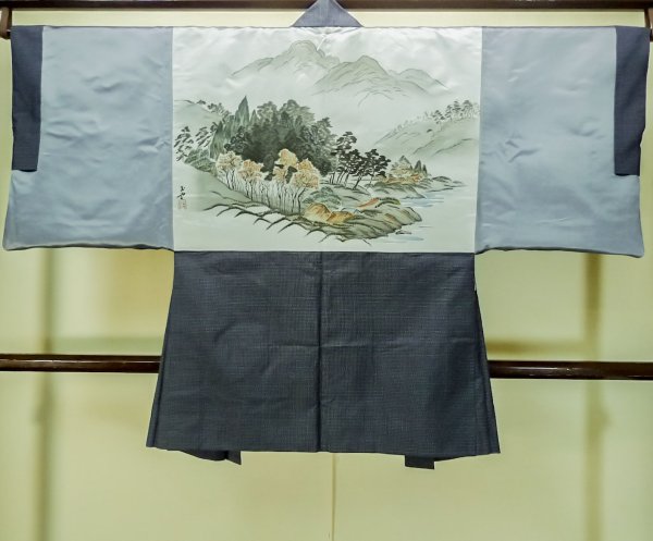 画像3: P0708Y 男性用 羽織  大島紬  シルク（正絹） 深い紺,  幾何学模様 【中古】【USED】【リサイクル】 ★★★★☆【P0708Y】 (3)