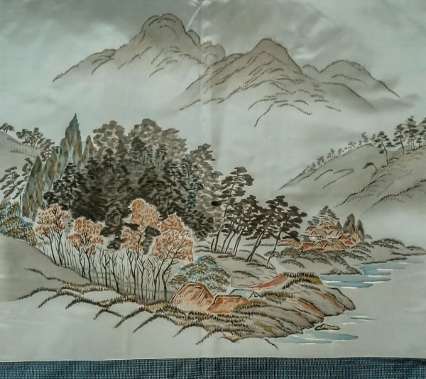 画像4: P0708Y 男性用 羽織  大島紬  シルク（正絹） 深い紺,  幾何学模様 【中古】【USED】【リサイクル】 ★★★★☆【P0708Y】 (4)