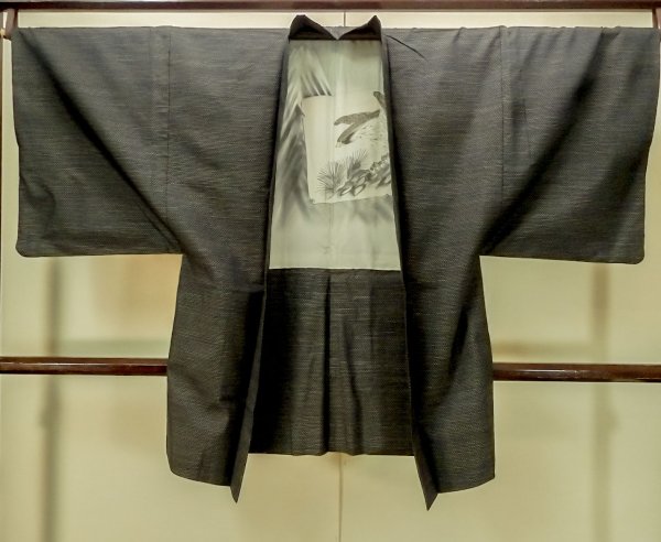 画像1: P0709E 男性用 羽織   シルク（正絹） 深い茶色,  小さな点々 【中古】【USED】【リサイクル】 ★★★☆☆【P0709E】 (1)