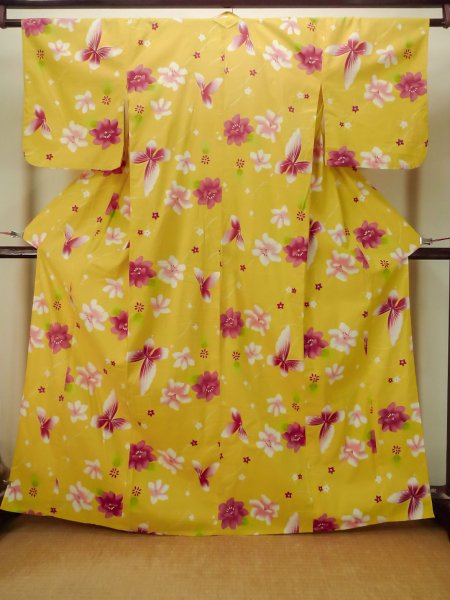 画像1: P0722C 女性用 浴衣（海外製）   綿 黄色,  花 【中古】【USED】【リサイクル】 ★★★☆☆【P0722C】 (1)