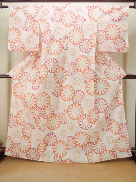 画像1: P0722D 女性用 浴衣（海外製）   綿 薄いオフ　ホワイト,  花 【中古】【USED】【リサイクル】 ★★★★☆【P0722D】 (1)