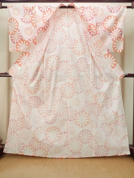 画像2: P0722D 女性用 浴衣（海外製）   綿 薄いオフ　ホワイト,  花 【中古】【USED】【リサイクル】 ★★★★☆【P0722D】 (2)