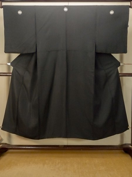 画像1: P0722R 男性用 紋付   シルク（正絹） 黒,  【中古】【USED】【リサイクル】 ★★★★☆【P0722R】 (1)