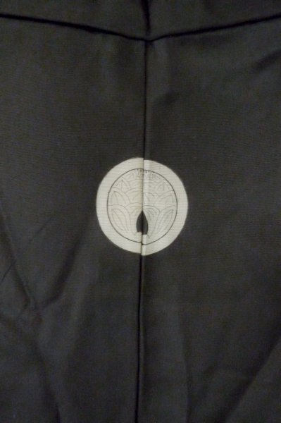 画像3: P0722S 男性用 紋付   シルク（正絹） 黒,  【中古】【USED】【リサイクル】 ★☆☆☆☆【P0722S】 (3)
