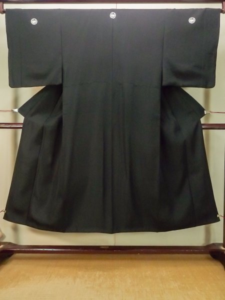 画像1: P0722Y 男性用 紋付   シルク（正絹） 黒,  【中古】【USED】【リサイクル】 ★★★★☆【P0722Y】 (1)
