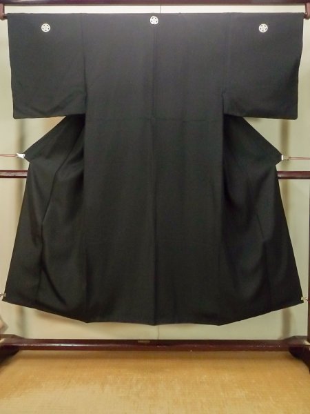 画像1: P0722Z 男性用 紋付   シルク（正絹） 黒,  【中古】【USED】【リサイクル】 ★★★☆☆【P0722Z】 (1)