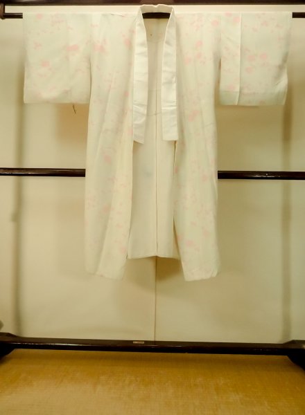 画像1: P0731P 女性用 襦袢   シルク（正絹） 淡い薄い青緑色,  桜 【中古】【USED】【リサイクル】 ★☆☆☆☆【P0731P】 (1)