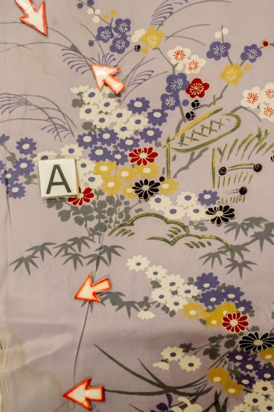 画像14: P0731S 女性用 襦袢   シルク（正絹） 淡い灰色がかった藤色,  菊 【中古】【USED】【リサイクル】 ★☆☆☆☆【P0731S】 (14)