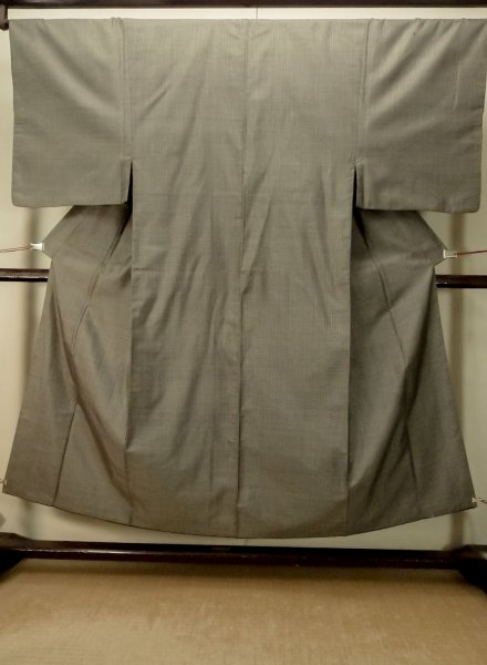 画像1: P0731T 男性用 着物   シルク（正絹） 深い茶色,  小さな点々 【中古】【USED】【リサイクル】 ★★☆☆☆【P0731T】 (1)