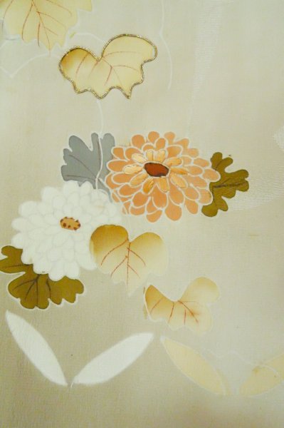 画像7: P0731V 女性用 留袖   シルク（正絹） 淡い茶色,  ぼたん 【中古】【USED】【リサイクル】 ★★★☆☆【P0731V】 (7)