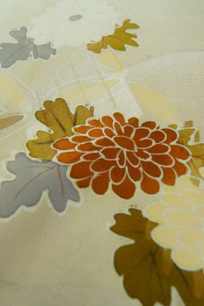 画像10: P0731V 女性用 留袖   シルク（正絹） 淡い茶色,  ぼたん 【中古】【USED】【リサイクル】 ★★★☆☆【P0731V】 (10)